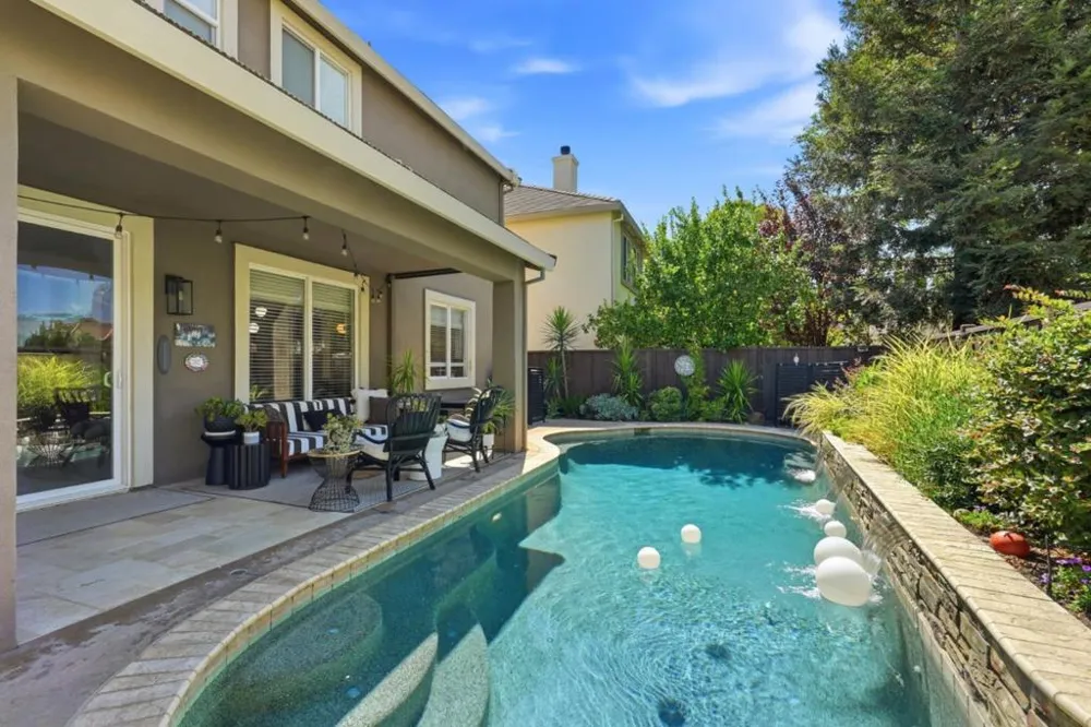 1320 Eastlake Circle Tracy, CA 95304
