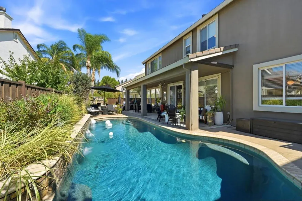 1320 Eastlake Circle Tracy, CA 95304