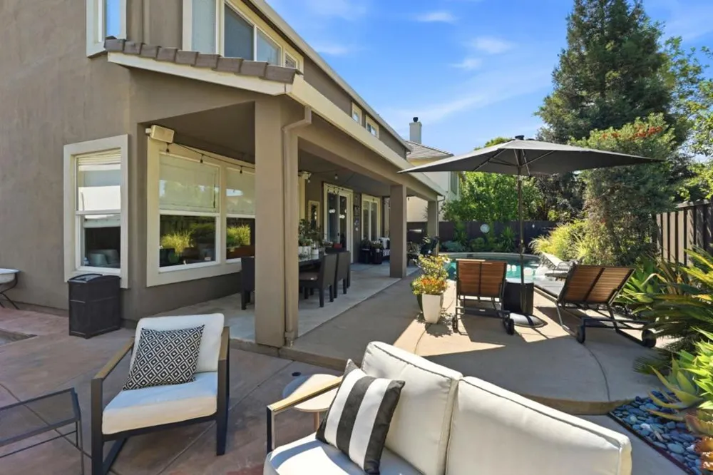 1320 Eastlake Circle Tracy, CA 95304
