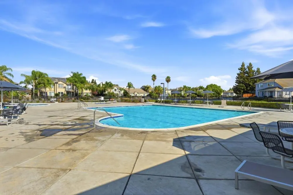 1320 Eastlake Circle Tracy, CA 95304