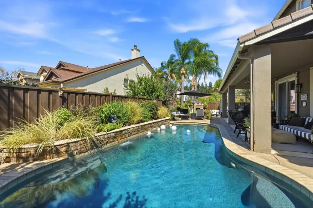 1320 Eastlake Circle Tracy, CA 95304