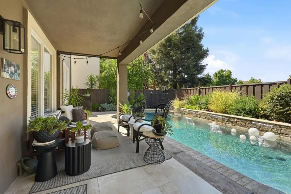 1320 Eastlake Circle Tracy, CA 95304