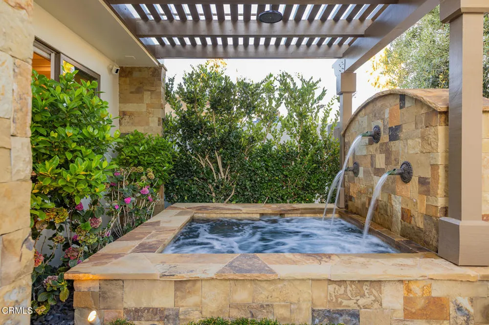 5106 Seabreeze Way Oxnard, CA 93035
