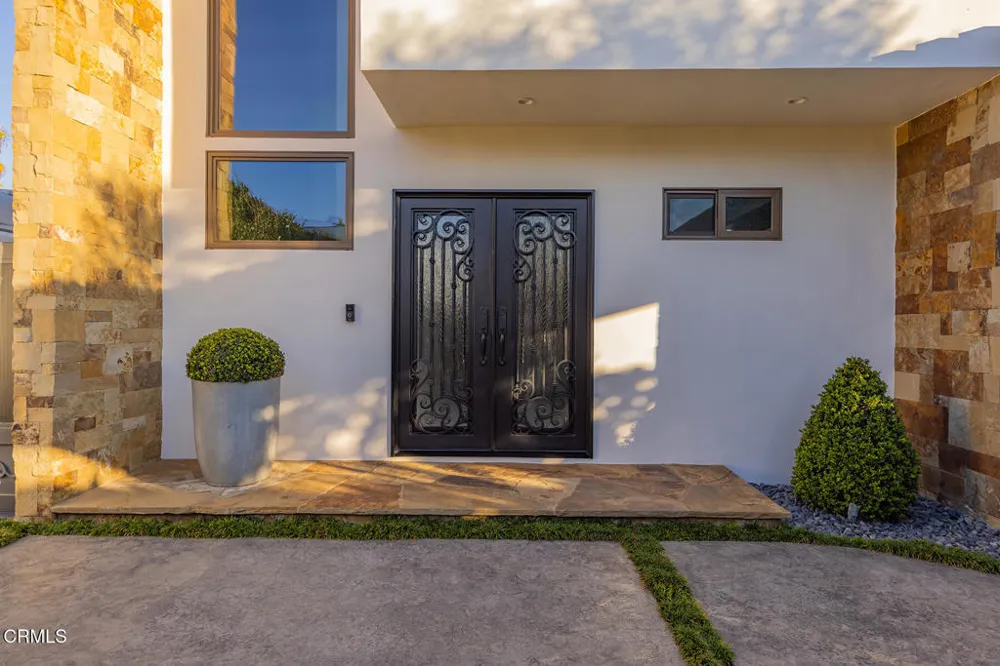 5106 Seabreeze Way Oxnard, CA 93035