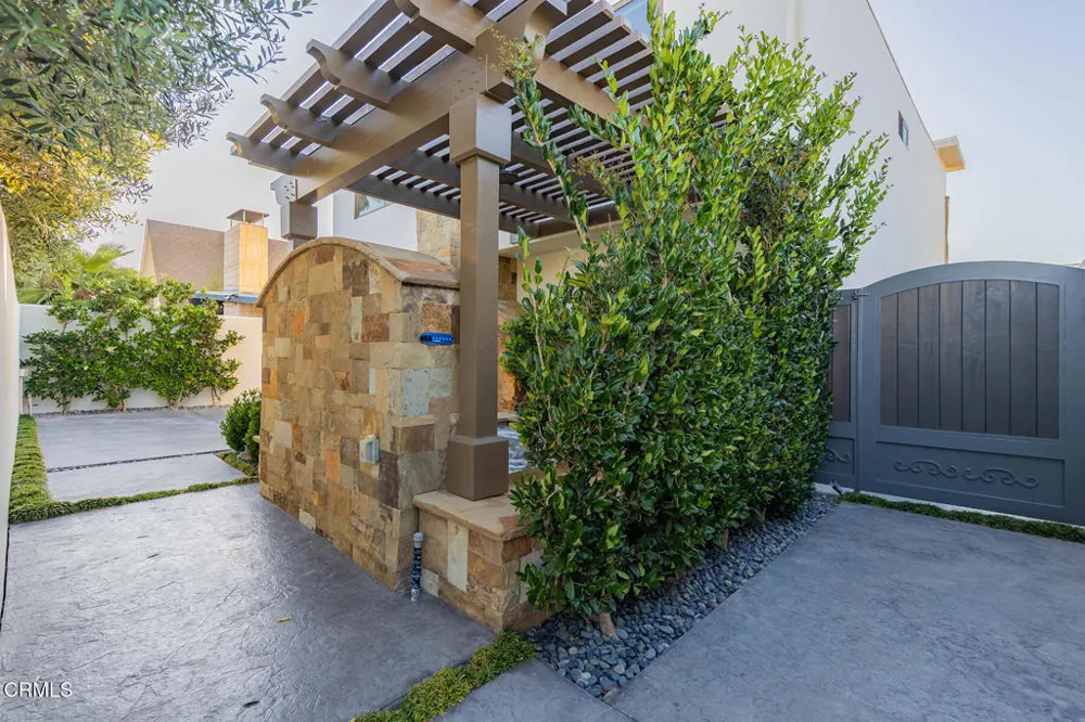 5106 Seabreeze Way Oxnard, CA 93035