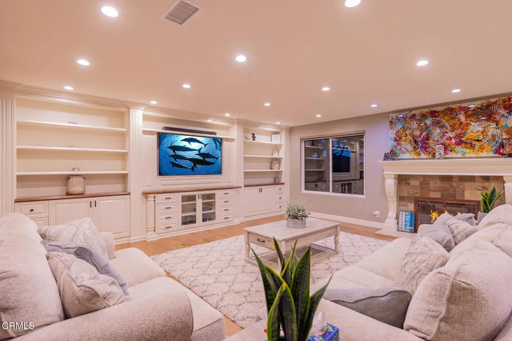 5106 Seabreeze Way Oxnard, CA 93035