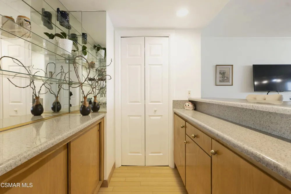 4915 Tyrone Avenue #125 Sherman Oaks, CA 91423