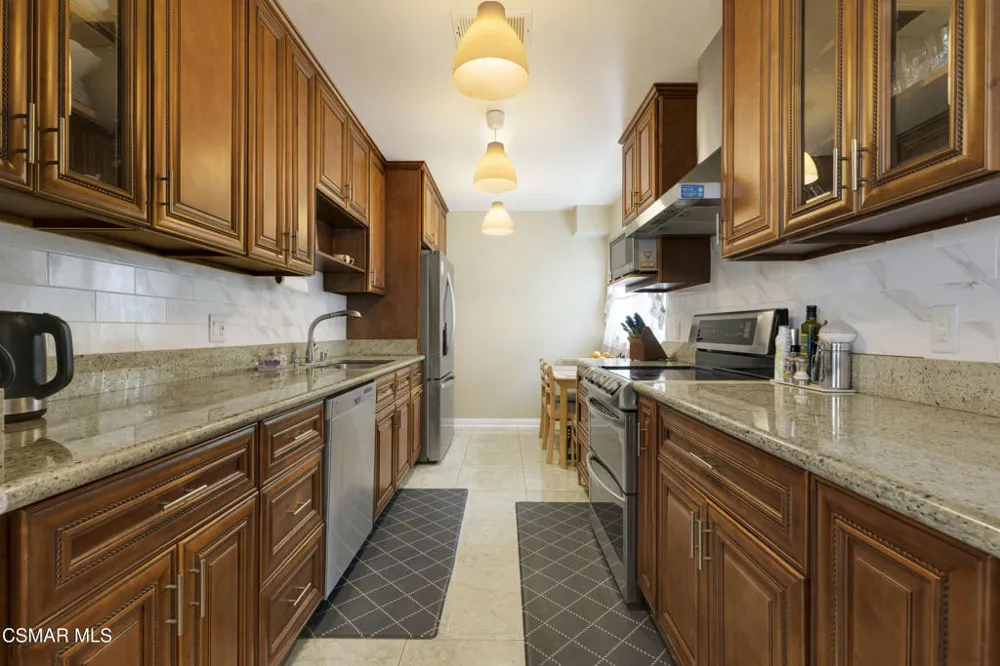 4915 Tyrone Avenue #125 Sherman Oaks, CA 91423