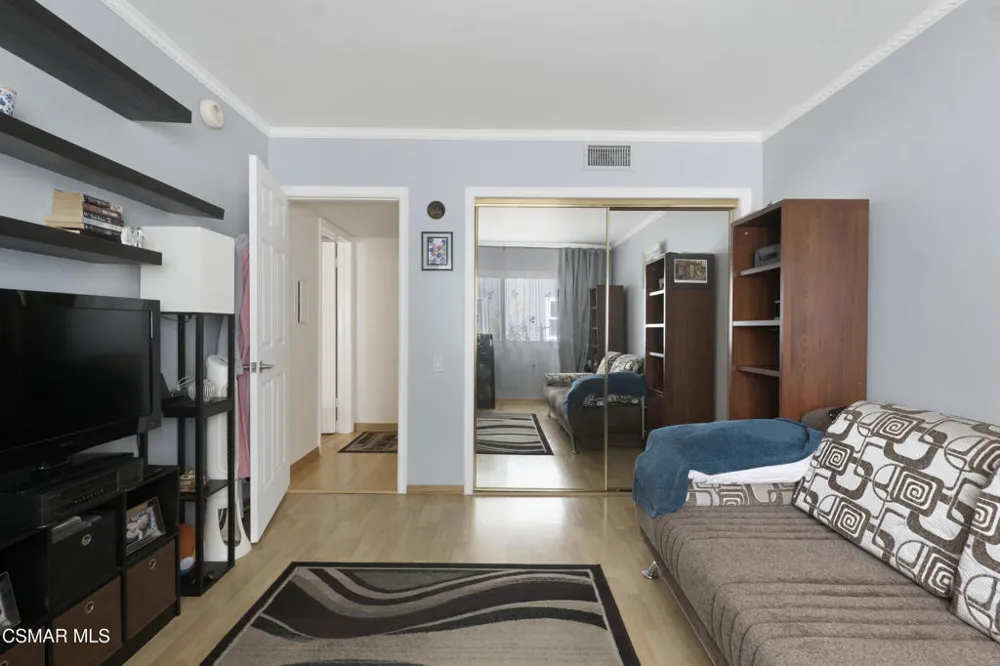 4915 Tyrone Avenue #125 Sherman Oaks, CA 91423