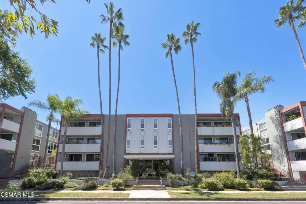 4915 Tyrone Avenue #125 Sherman Oaks, CA 91423