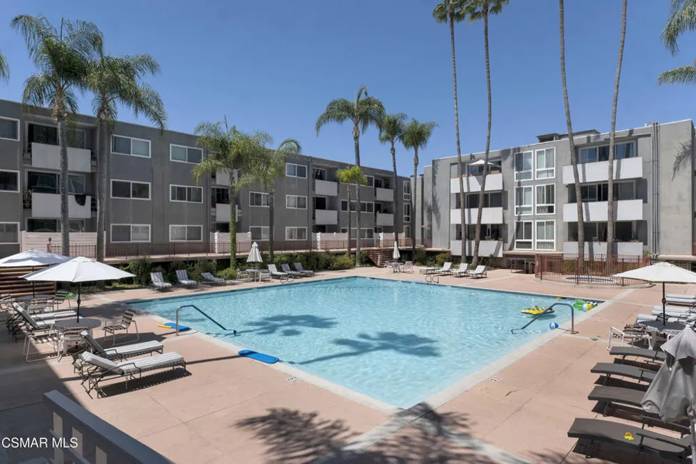 4915 Tyrone Avenue #125 Sherman Oaks, CA 91423
