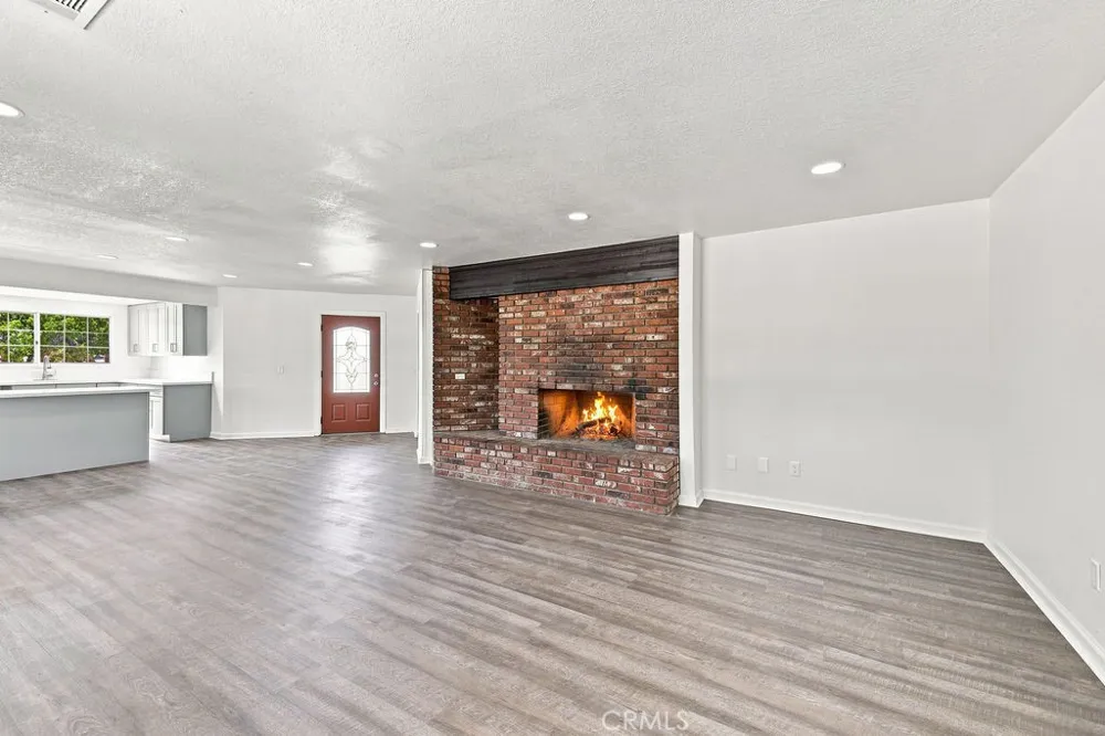 8173 Bandicoot Trail Hesperia, CA 92344