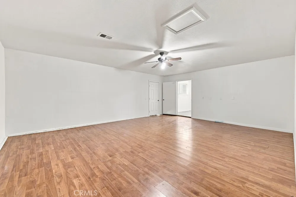 8173 Bandicoot Trail Hesperia, CA 92344