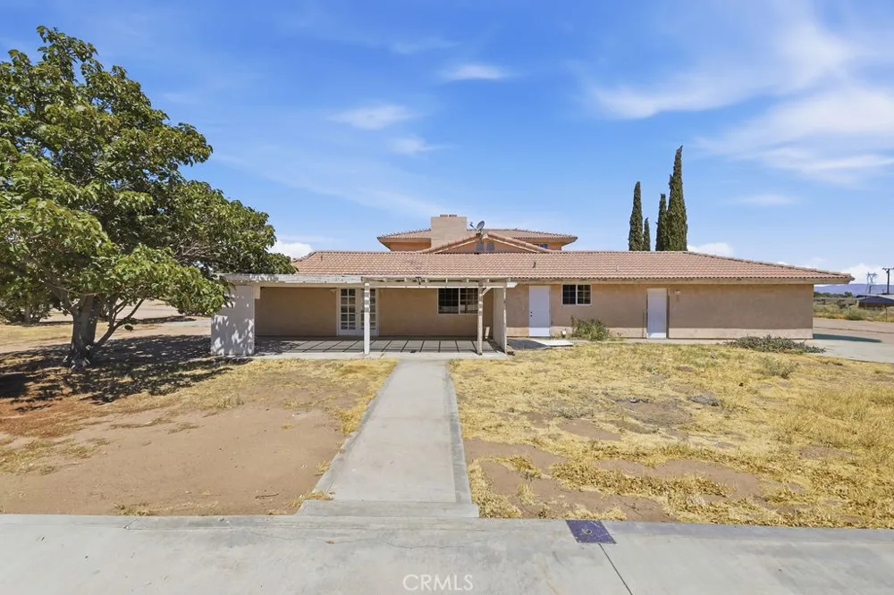 8173 Bandicoot Trail Hesperia, CA 92344