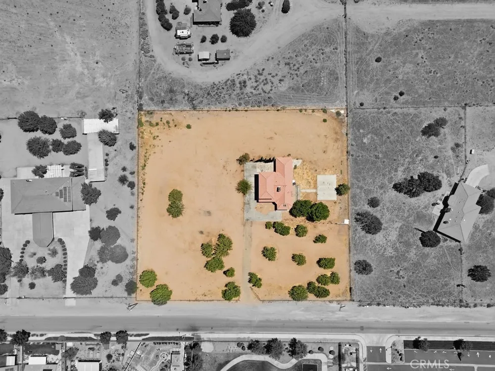 8173 Bandicoot Trail Hesperia, CA 92344