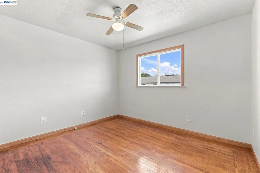 32235 Pulaski Dr Hayward, CA 94544