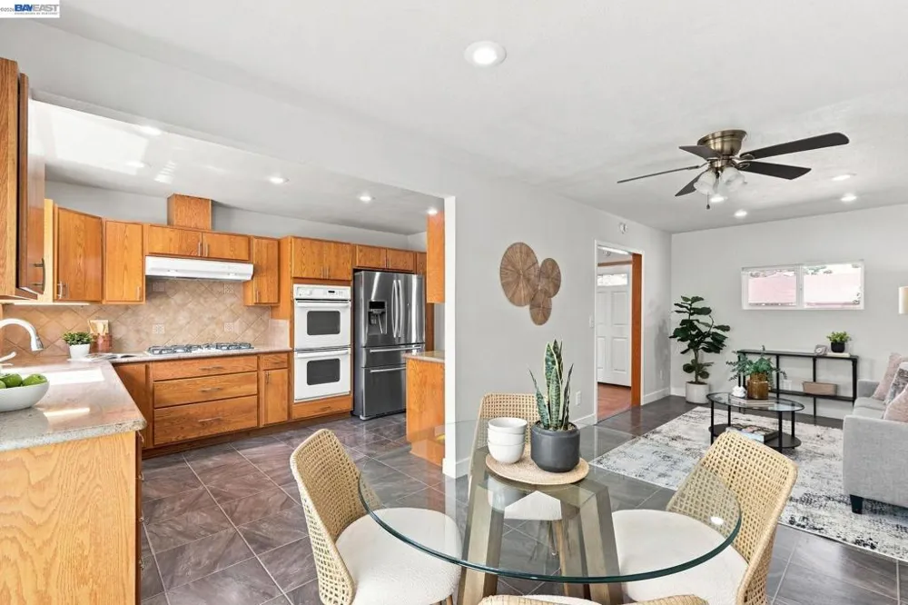 32235 Pulaski Dr Hayward, CA 94544