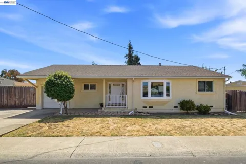 32235 Pulaski Dr