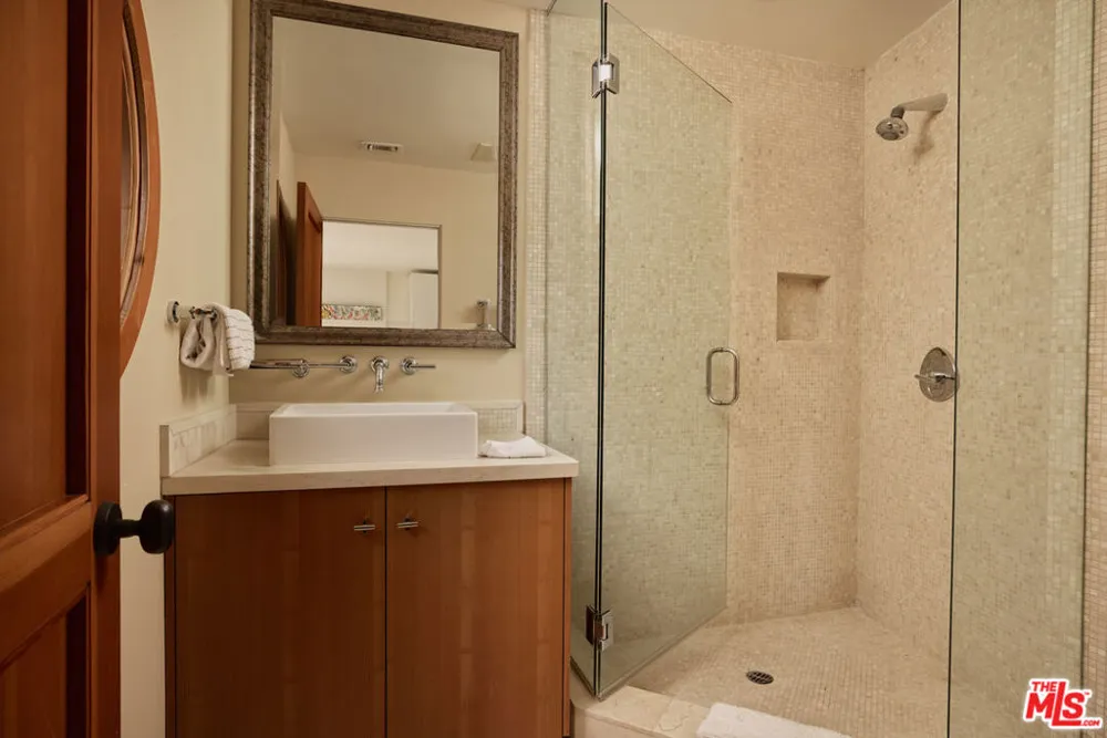 12960 San Vicente Boulevard Los Angeles, CA 90049