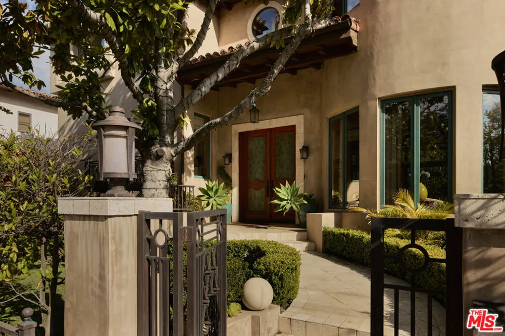 12960 San Vicente Boulevard Los Angeles, CA 90049