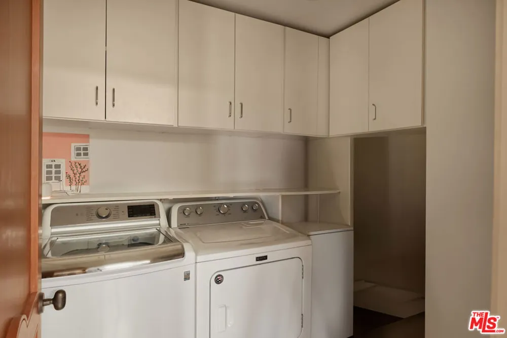 12960 San Vicente Boulevard Los Angeles, CA 90049