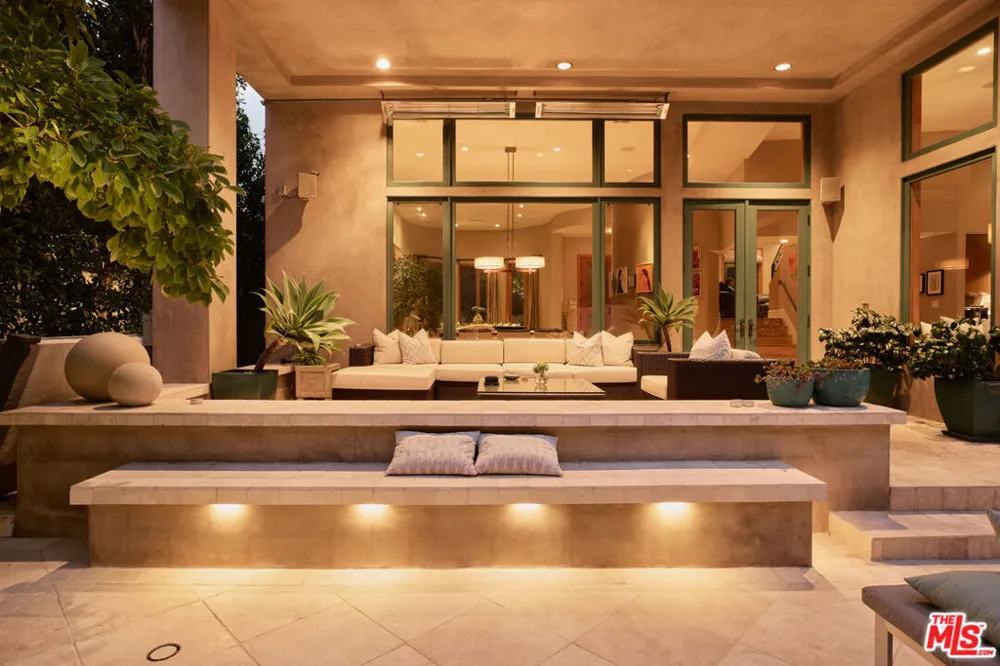 12960 San Vicente Boulevard Los Angeles, CA 90049
