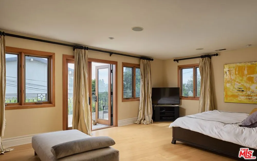 12960 San Vicente Boulevard Los Angeles, CA 90049