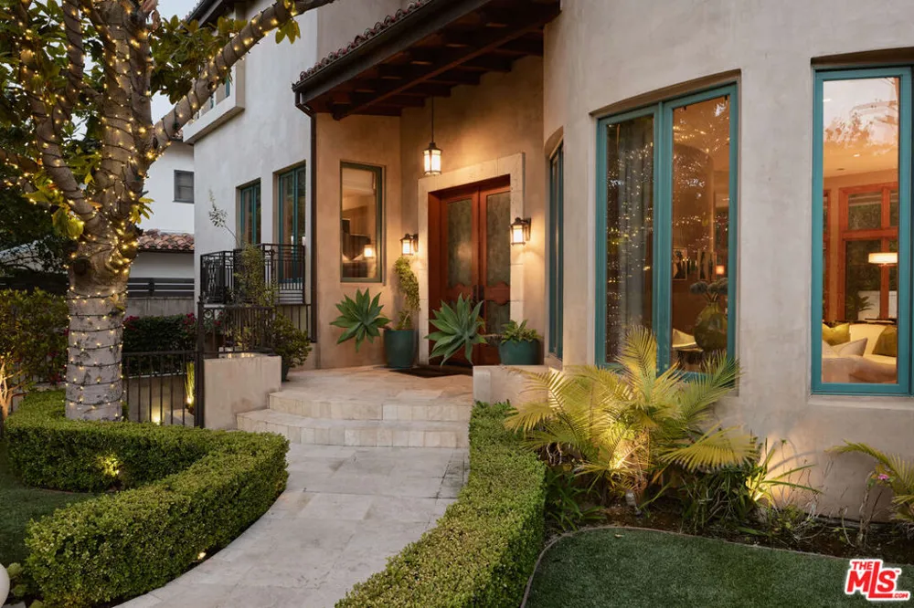 12960 San Vicente Boulevard Los Angeles, CA 90049