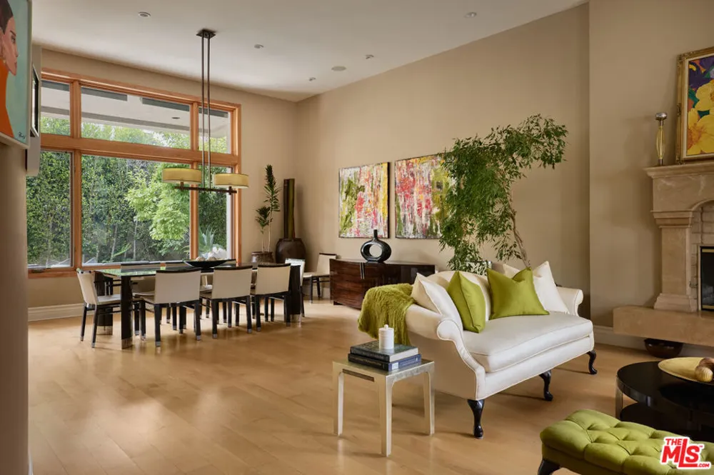 12960 San Vicente Boulevard Los Angeles, CA 90049