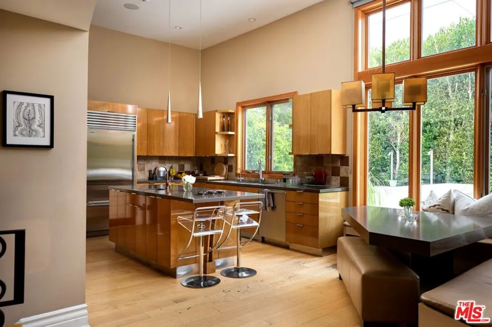 12960 San Vicente Boulevard Los Angeles, CA 90049