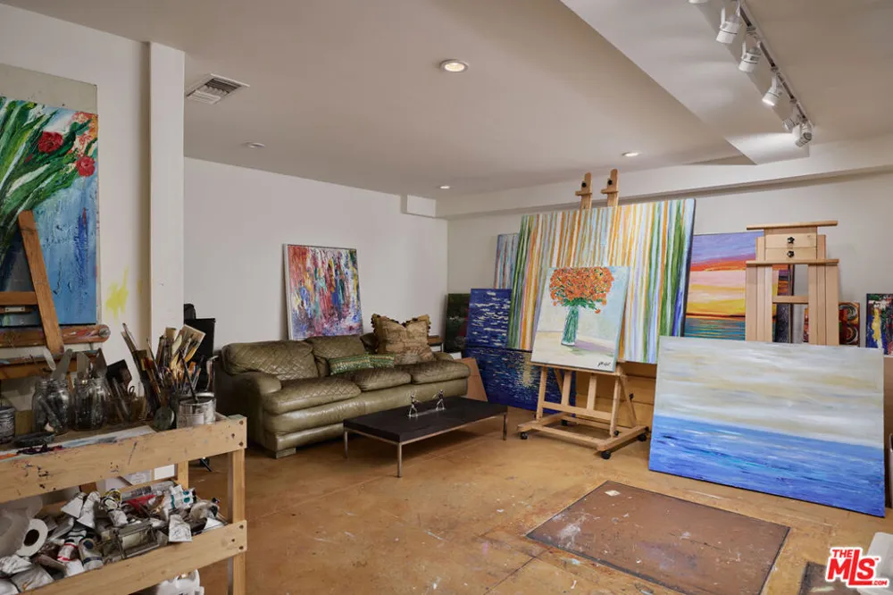 12960 San Vicente Boulevard Los Angeles, CA 90049
