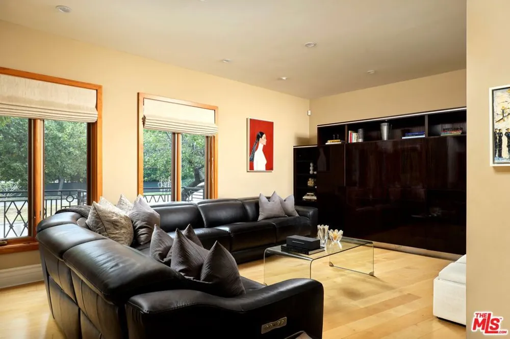 12960 San Vicente Boulevard Los Angeles, CA 90049