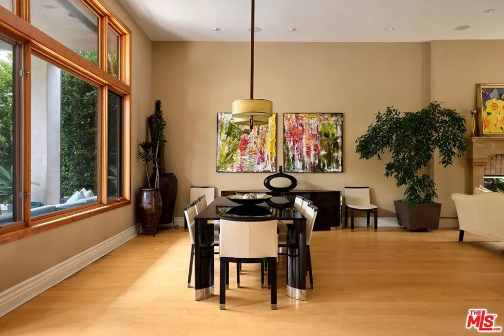 12960 San Vicente Boulevard Los Angeles, CA 90049