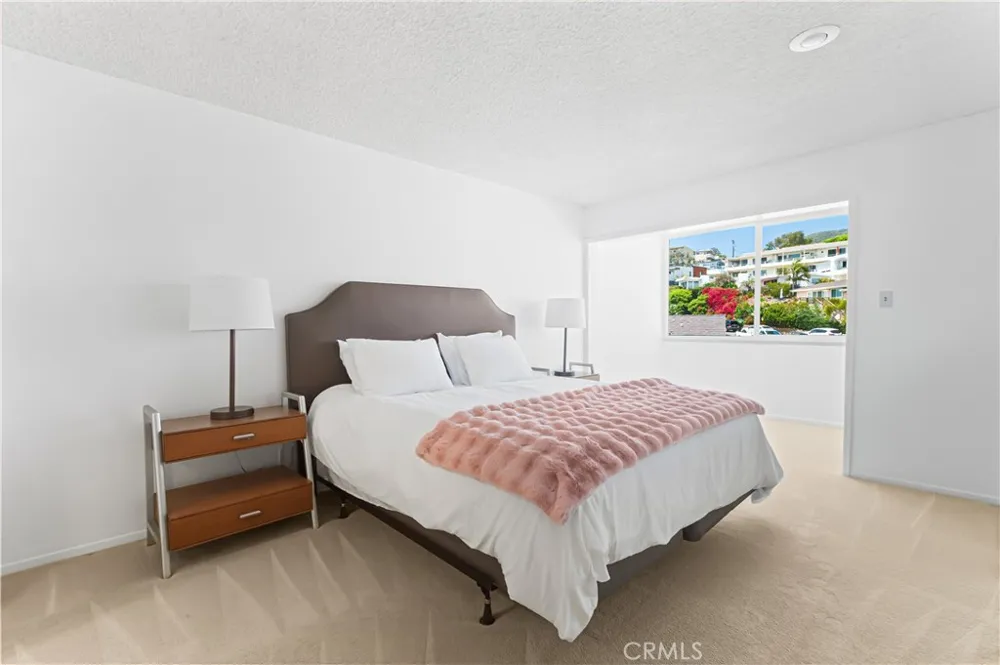 631 Cliff Laguna Beach, CA 92651