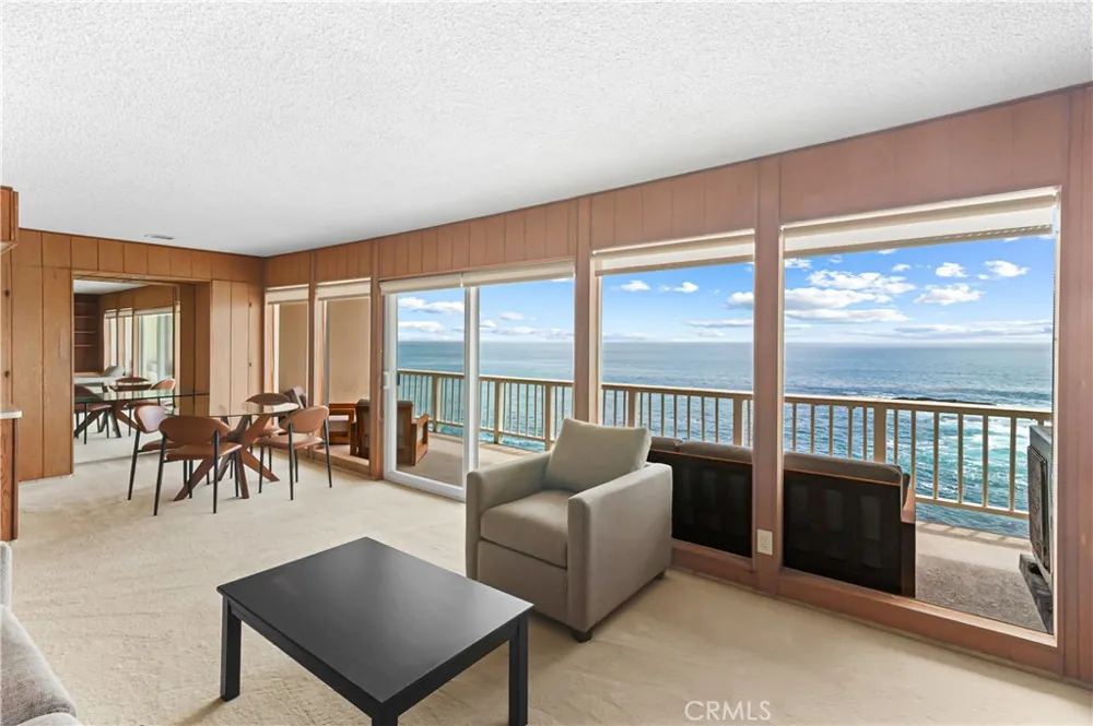 631 Cliff Laguna Beach, CA 92651