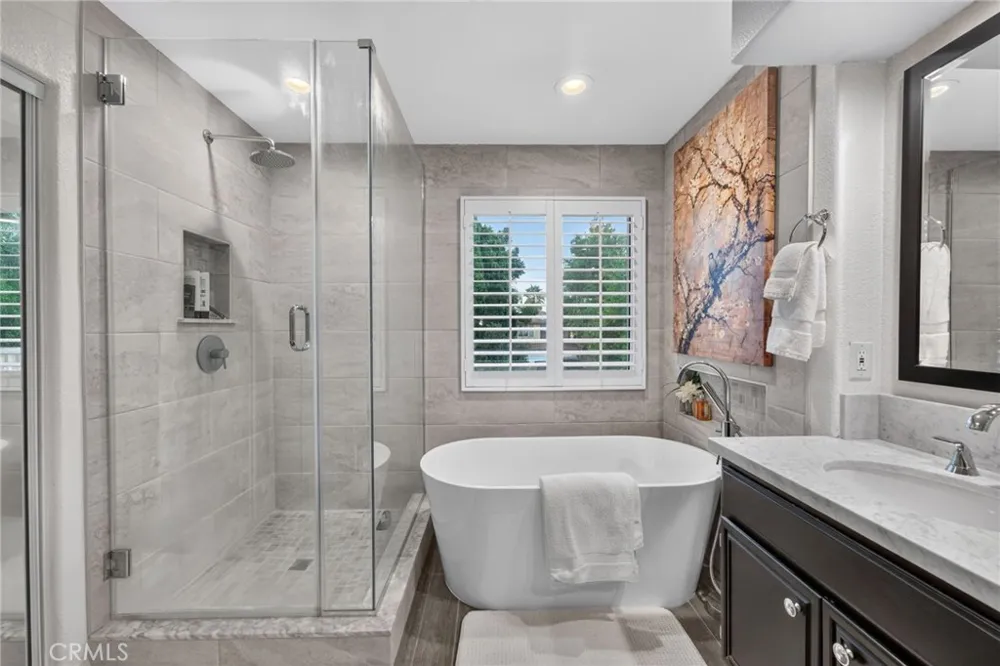 4 Bella Firenze Lake Elsinore, CA 92532