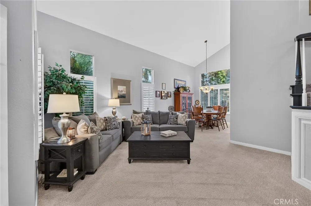 4 Bella Firenze Lake Elsinore, CA 92532