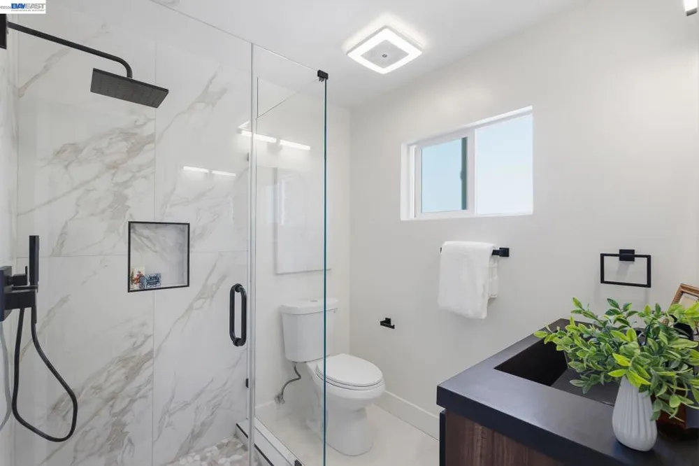 483 Heathcliff Dr Pacifica, CA 94044