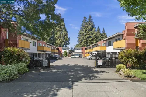 25013 Cypress Ave