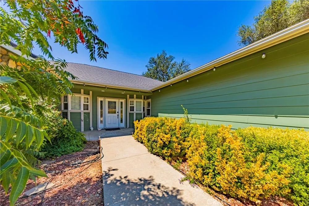 41282 Singing Hills Ahwahnee, CA 93601