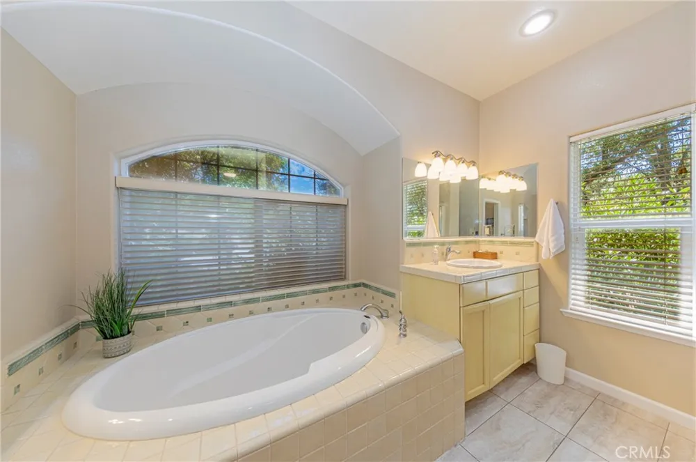 41282 Singing Hills Ahwahnee, CA 93601