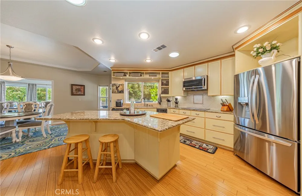 41282 Singing Hills Ahwahnee, CA 93601