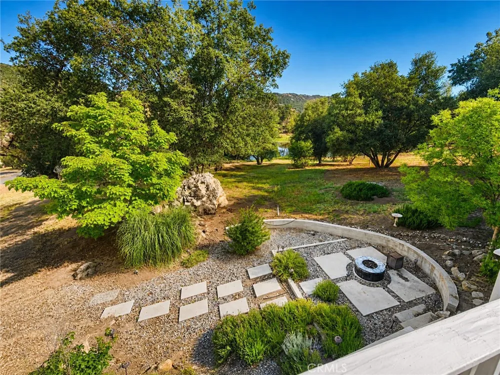 41282 Singing Hills Ahwahnee, CA 93601