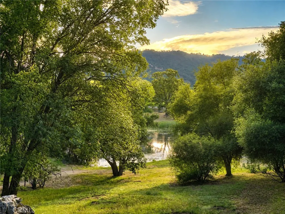 41282 Singing Hills Ahwahnee, CA 93601