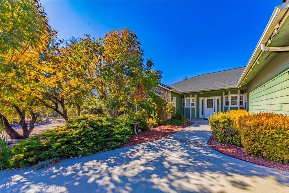 41282 Singing Hills Ahwahnee, CA 93601