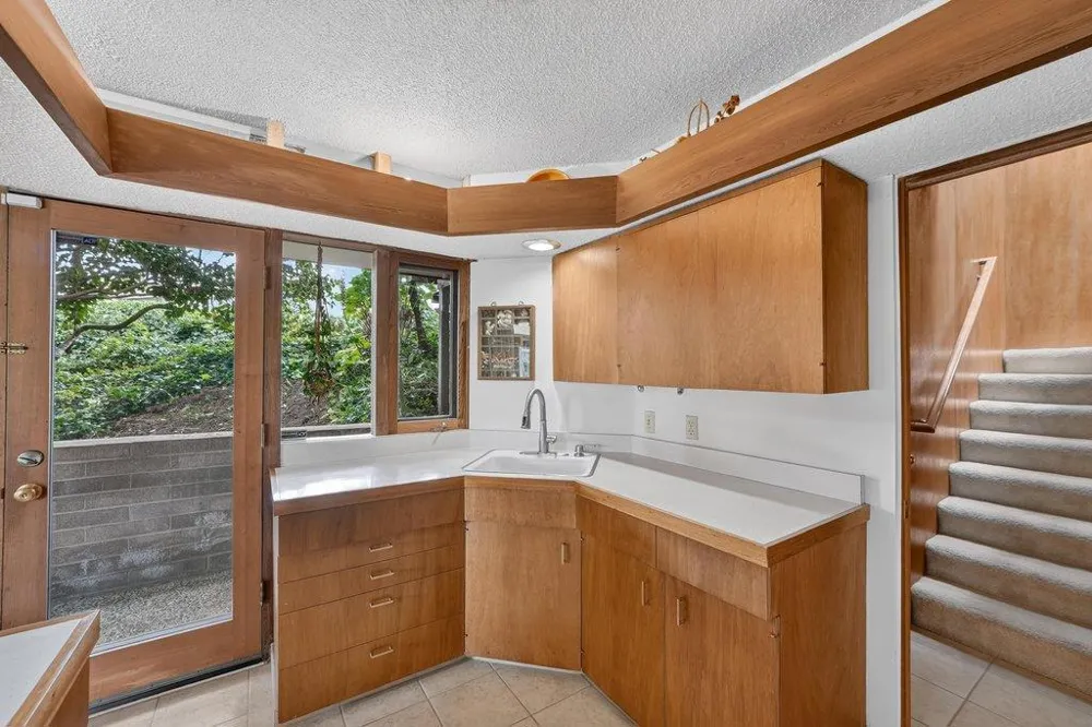 Address Not Shown Aptos, CA 95003
