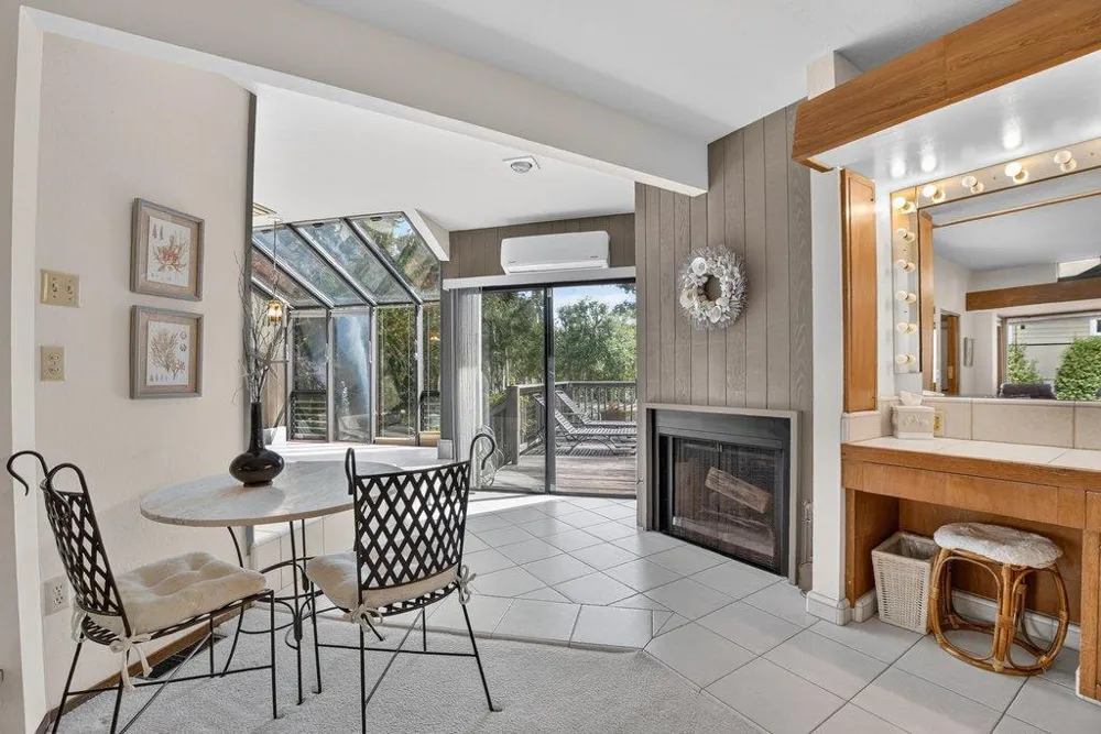 Address Not Shown Aptos, CA 95003