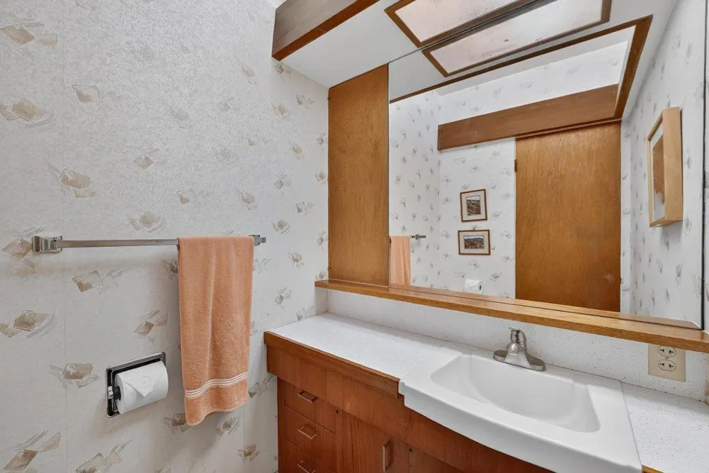 Address Not Shown Aptos, CA 95003
