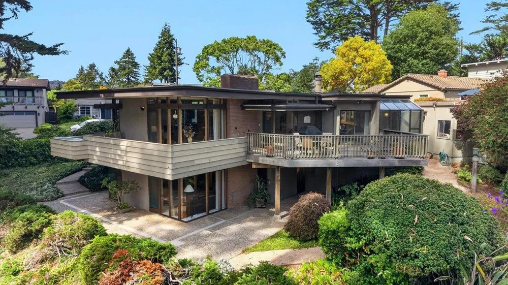 Address Not Shown Aptos, CA 95003