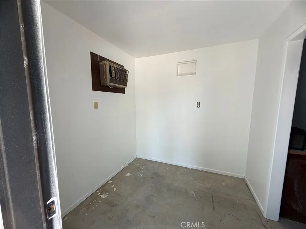 320 Frances Barstow, CA 92311